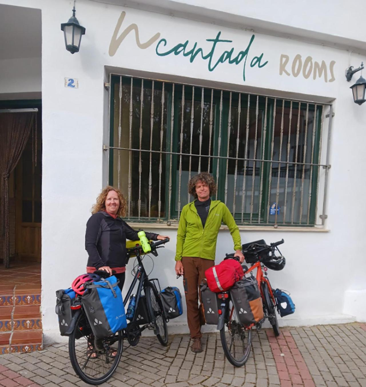 NcantadaROOMS Tragacete Exterior foto